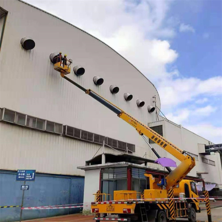 阜阳颍泉高空作业车出租服务：专业广告牌安装解决方案