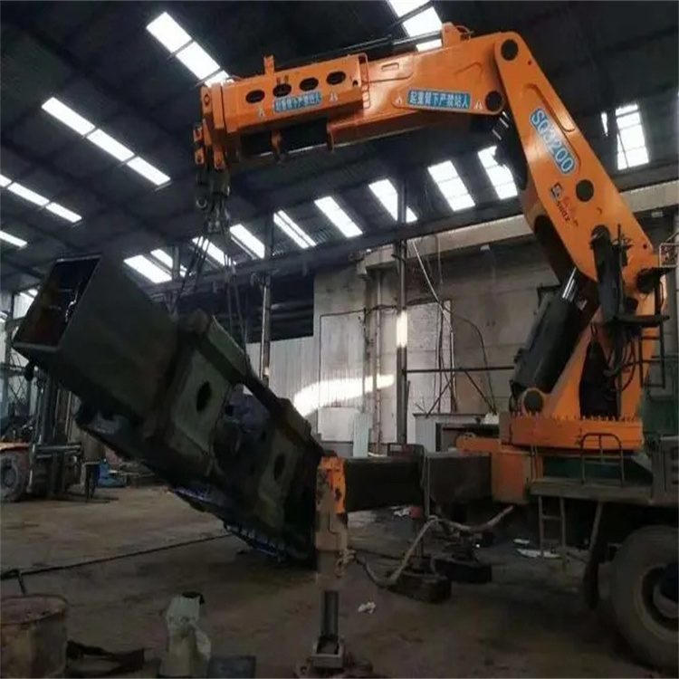 阜阳颍泉130吨折臂吊车出租吊机租赁附近电话